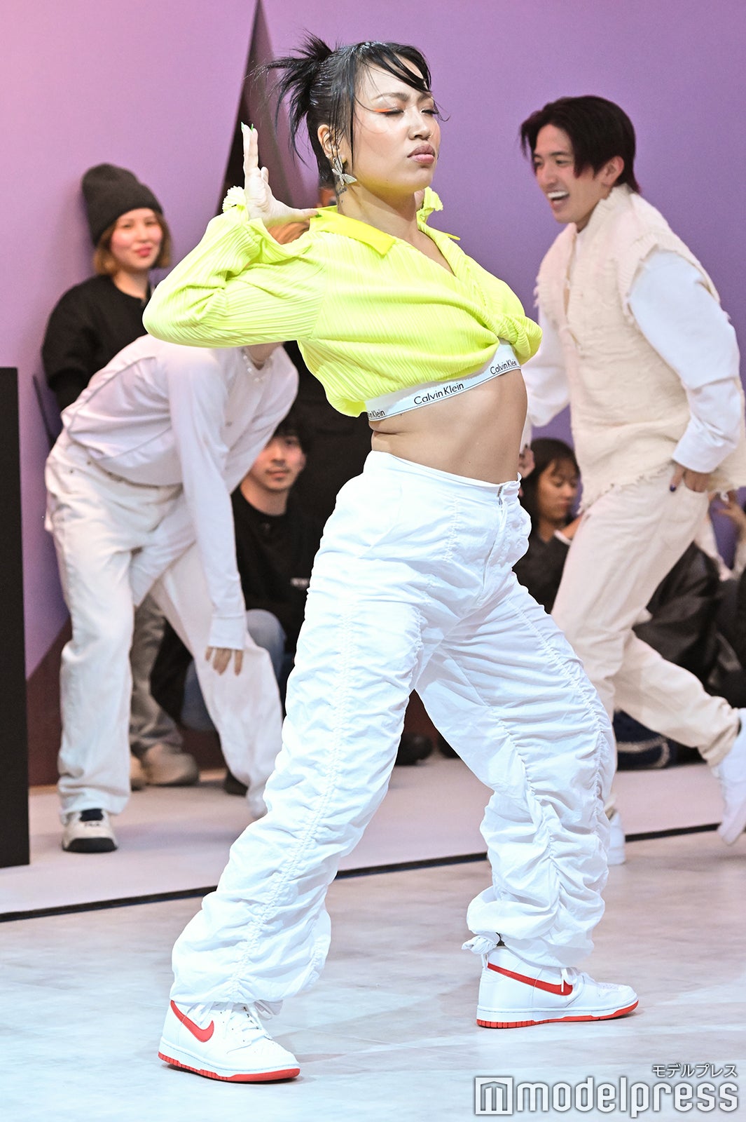 新曲「MOVE」をダンスパフォーマンスするRIEHATA（C）モデルプレス