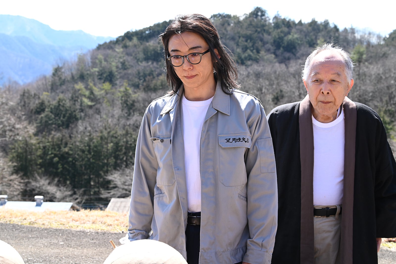 高橋一生、橋爪功「6秒間の軌跡～花火師・望月星太郎の2番目の憂鬱」第2話より（C）テレビ朝日