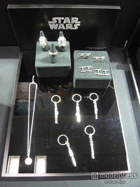 アクセサリー（C）＆TM Lucasfilm Ltd．