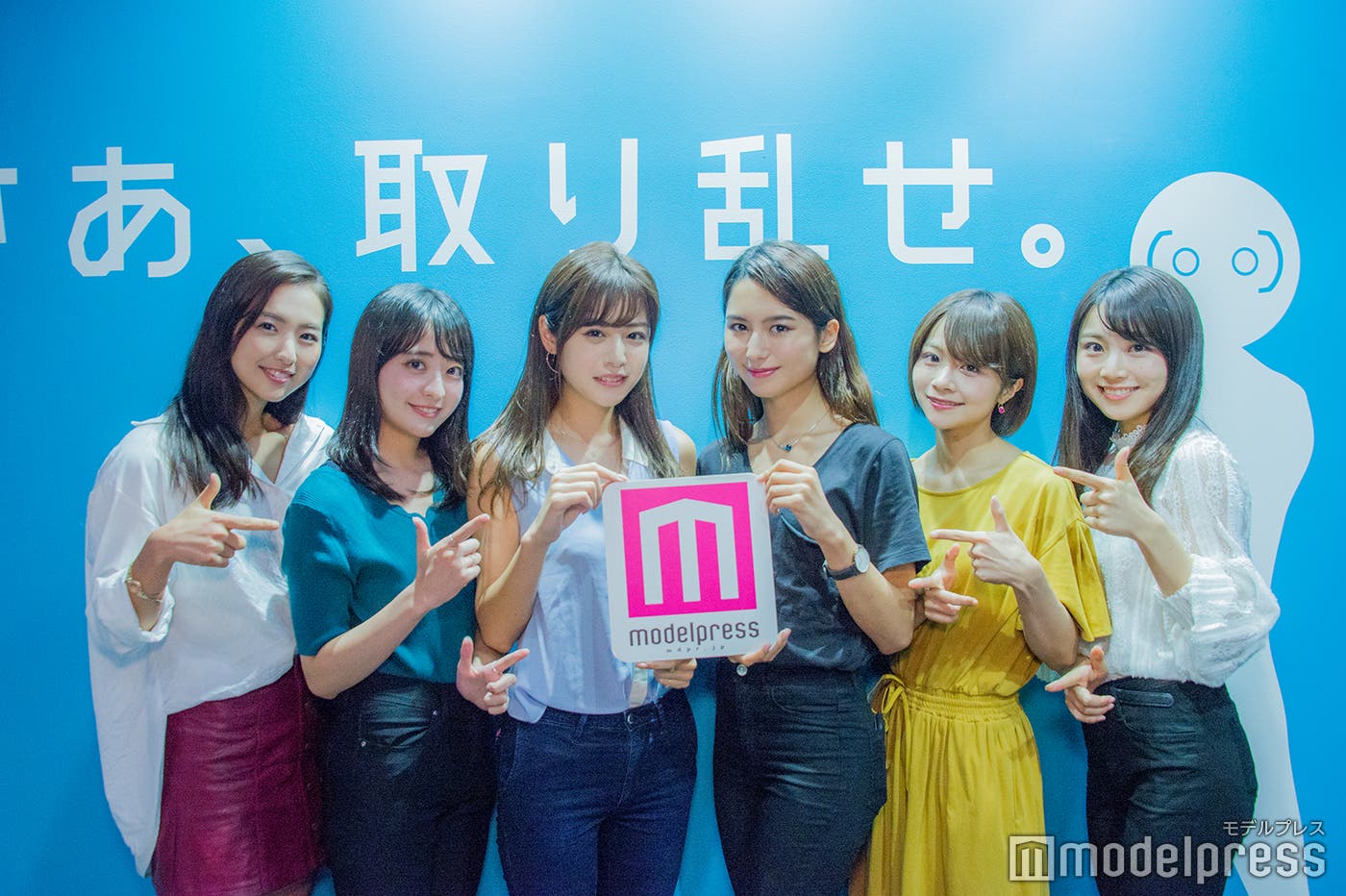 (左から)田本詩織さん、末吉瞳さん、齊藤紫帆さん、ヴァッツ美良さん、荒谷柚風さん、篭嶋佑実さん(C)モデルプレス