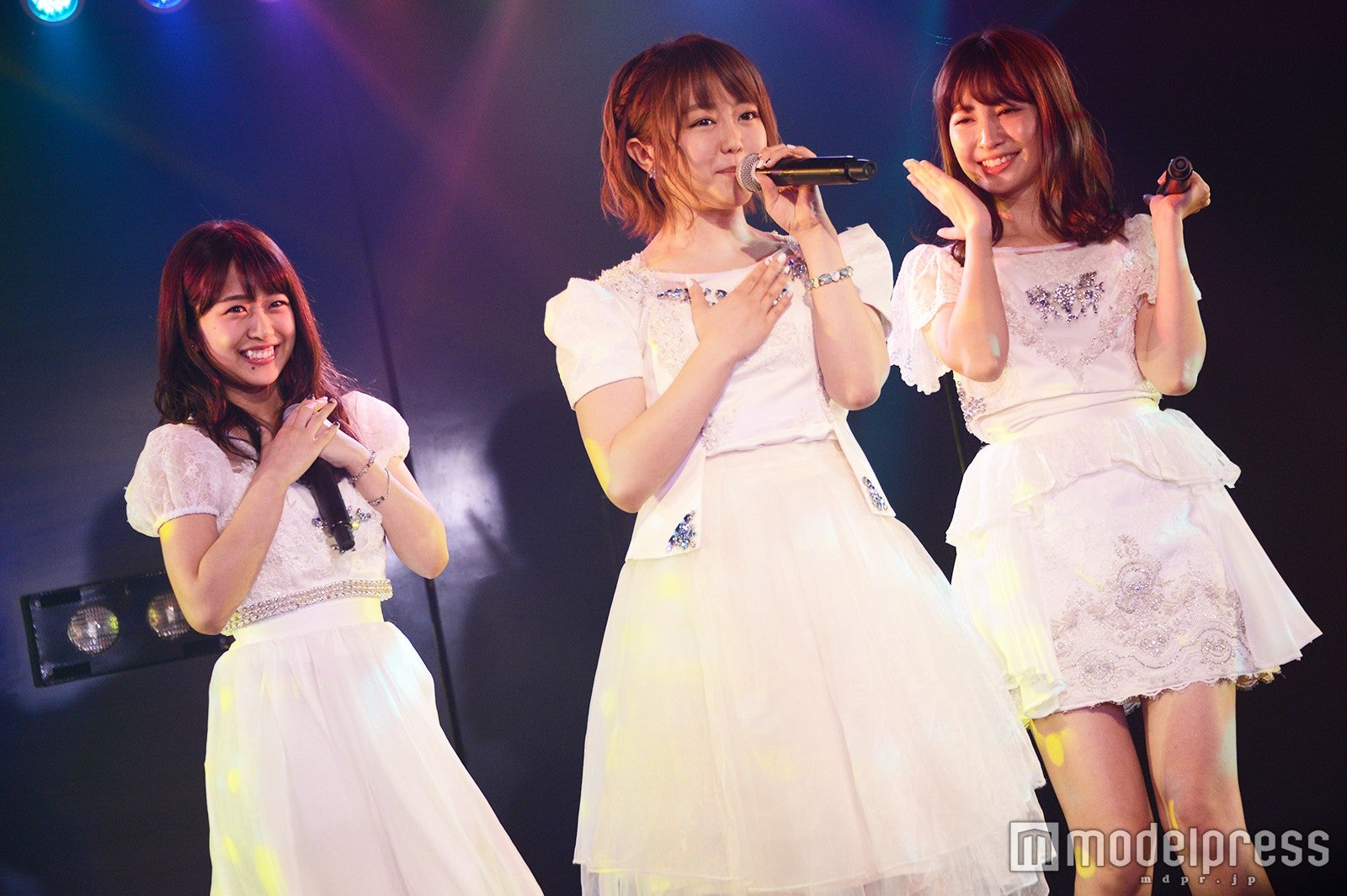 篠崎彩奈、峯岸みなみ、小嶋陽菜「小嶋陽菜好感度爆上げ公演」（C）モデルプレス