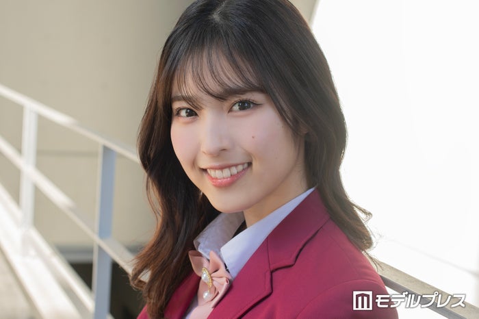「今日好き」村谷はるな、ミニスカコーデの平成ギャル部屋ショット披露「スタイル良すぎ」「ビジュ最高」