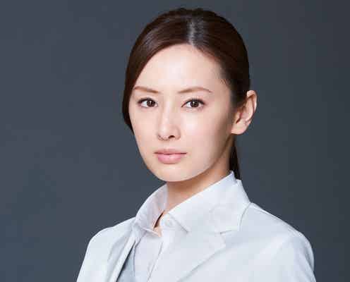 北川景子、白衣姿を初披露「私にとってすごく新しい挑戦」