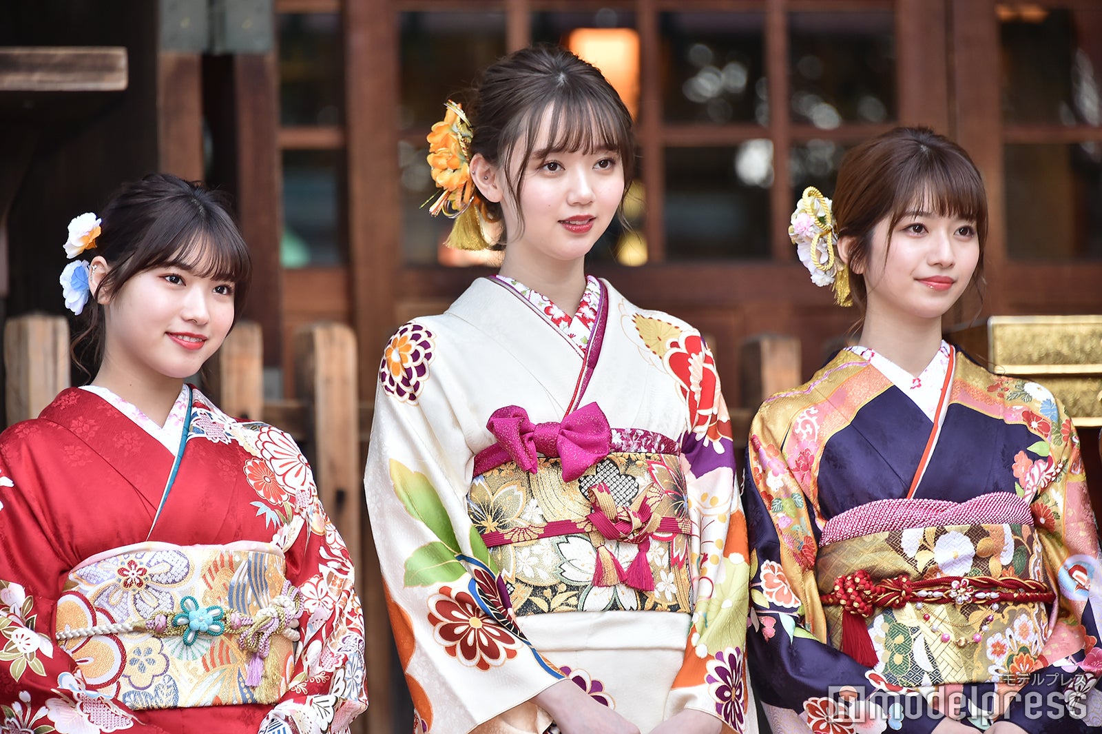 古田愛理、江野沢愛美、小室安未（C）モデルプレス