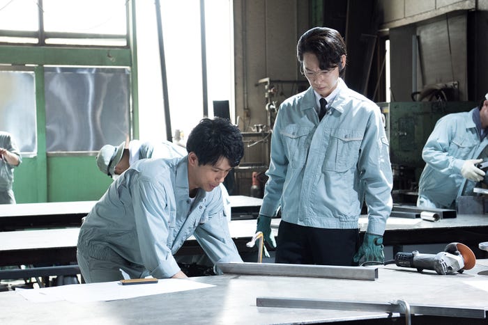 森崎ウィン、綾野剛/「ハゲタカ」第7話より(C)テレビ朝日