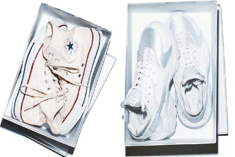 勢い止まらぬブーム！白スニーカーで春は心機一転