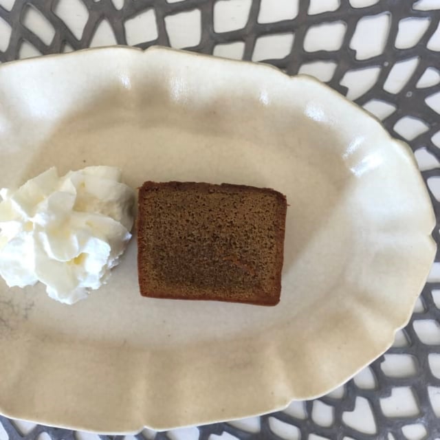 ホイップクリームを添えてより贅沢感UP♪