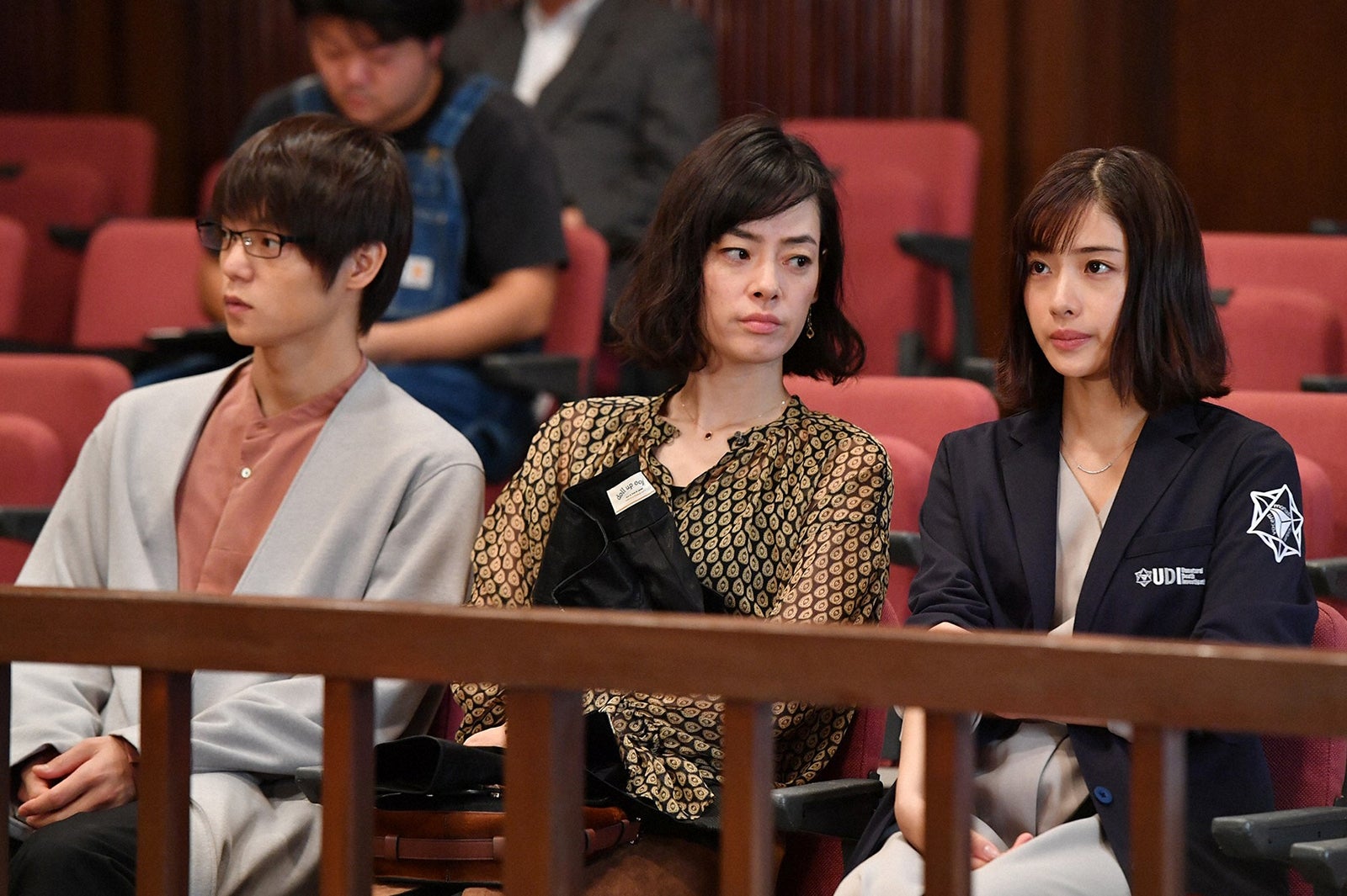 窪田正孝、市川実日子、石原さとみ／「アンナチュラル」第3話より（C）TBS