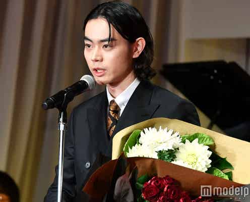 菅田将暉、“最年少”主演男優賞に “明らかなオーバーワーク”で「確かに疲れた1年」<第30回日刊スポーツ映画大賞>