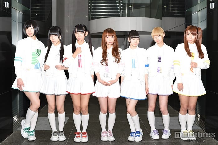 (左から)夢眠ねむ、相沢梨紗、古川未鈴、中川翔子、藤咲彩音、最上もが、成瀬瑛美