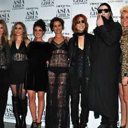 アナリン・マッコード、ケイティ・フィッツジェラルド、シェネイ・グライムス、ジェシカ・ストループ、YOSHIKI、マリリン・マンソン、DJ NERVO