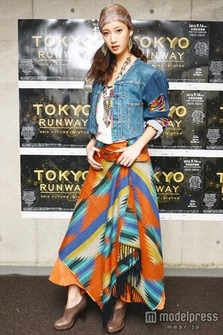 「東京ランウェイ2013 AUTUMN／WINTER」に登場した菜々緒