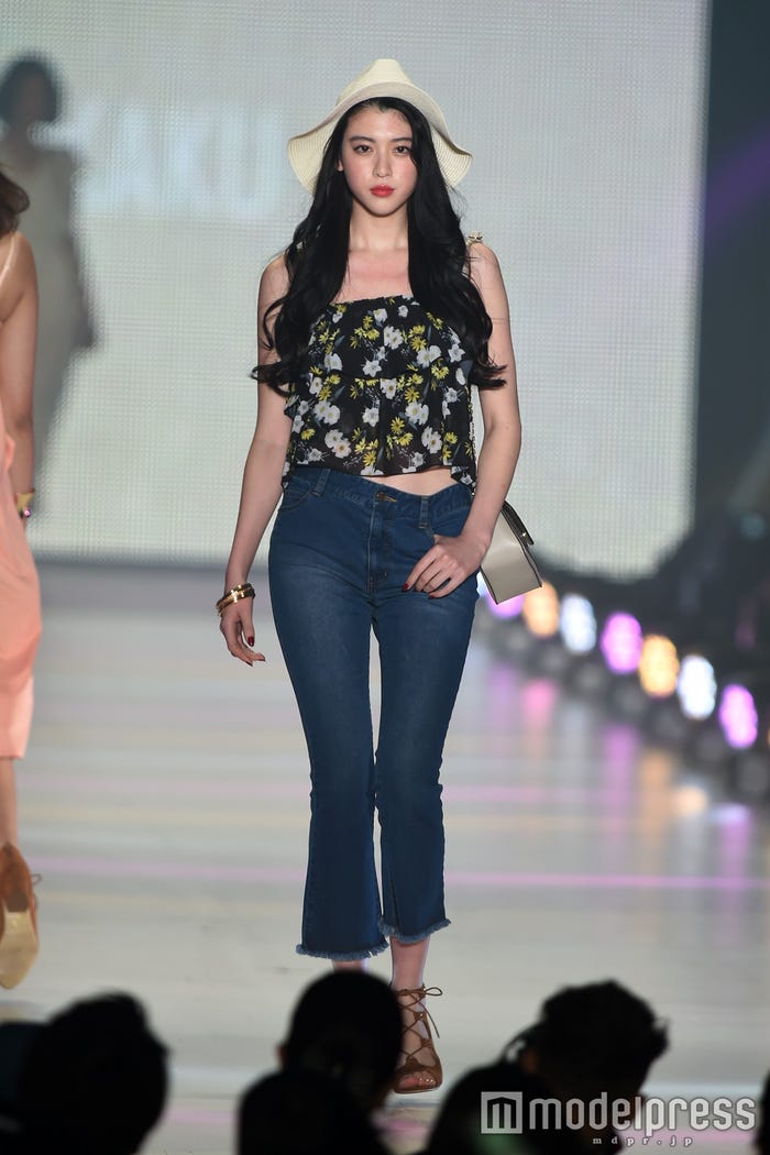 三吉彩花(C)モデルプレス