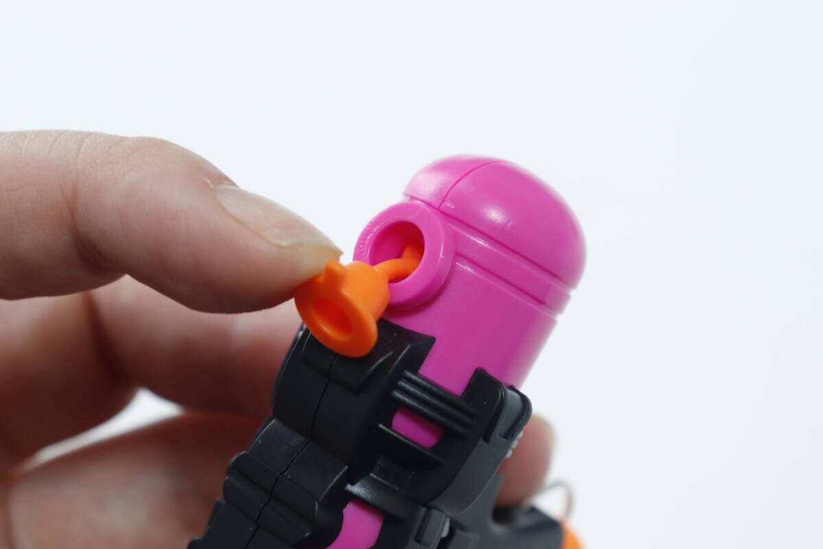 ダイソーのキーホルダー（ミニ水鉄砲）のキャップ