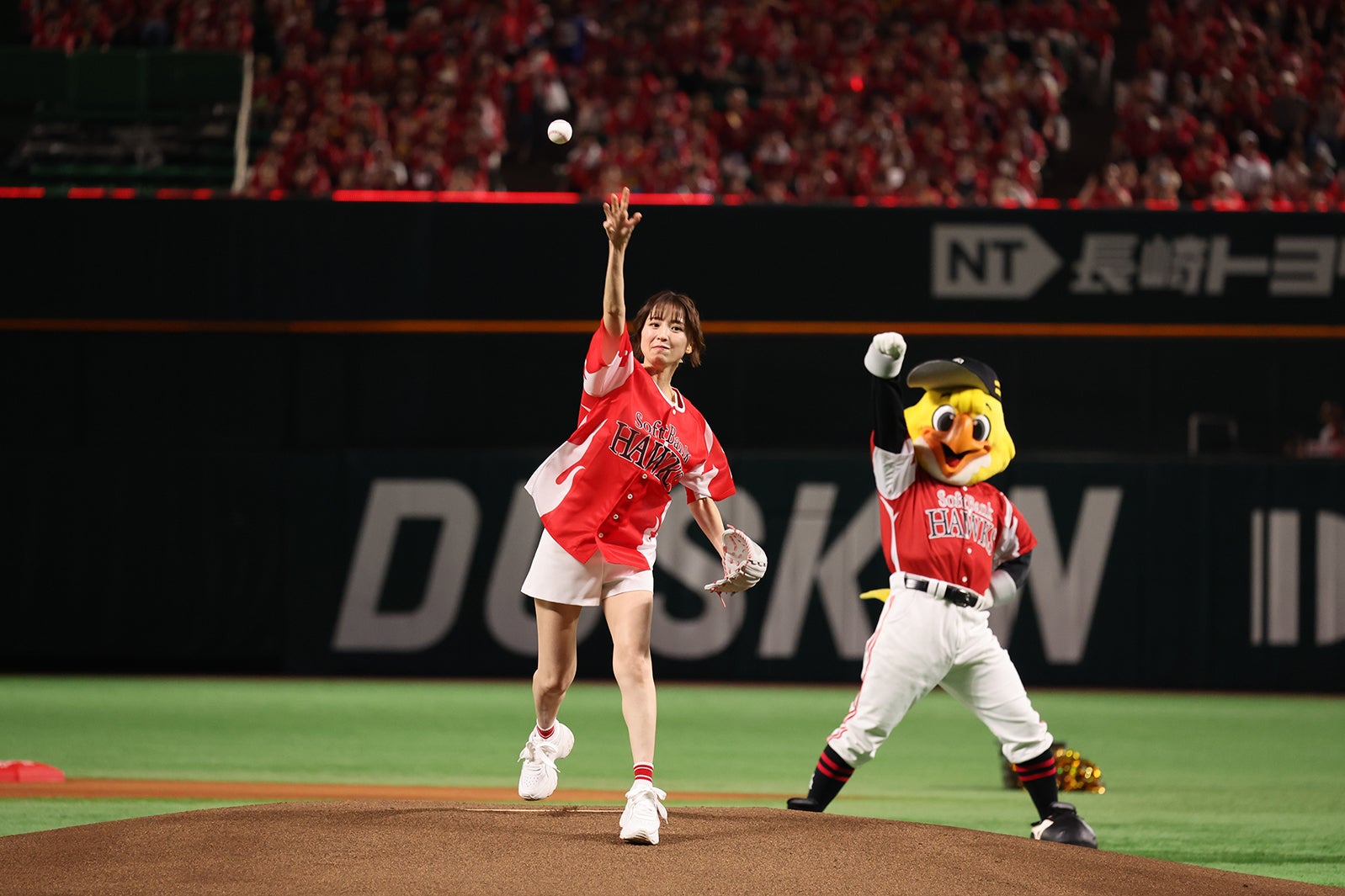 篠田麻里子（C）SoftBank HAWKS