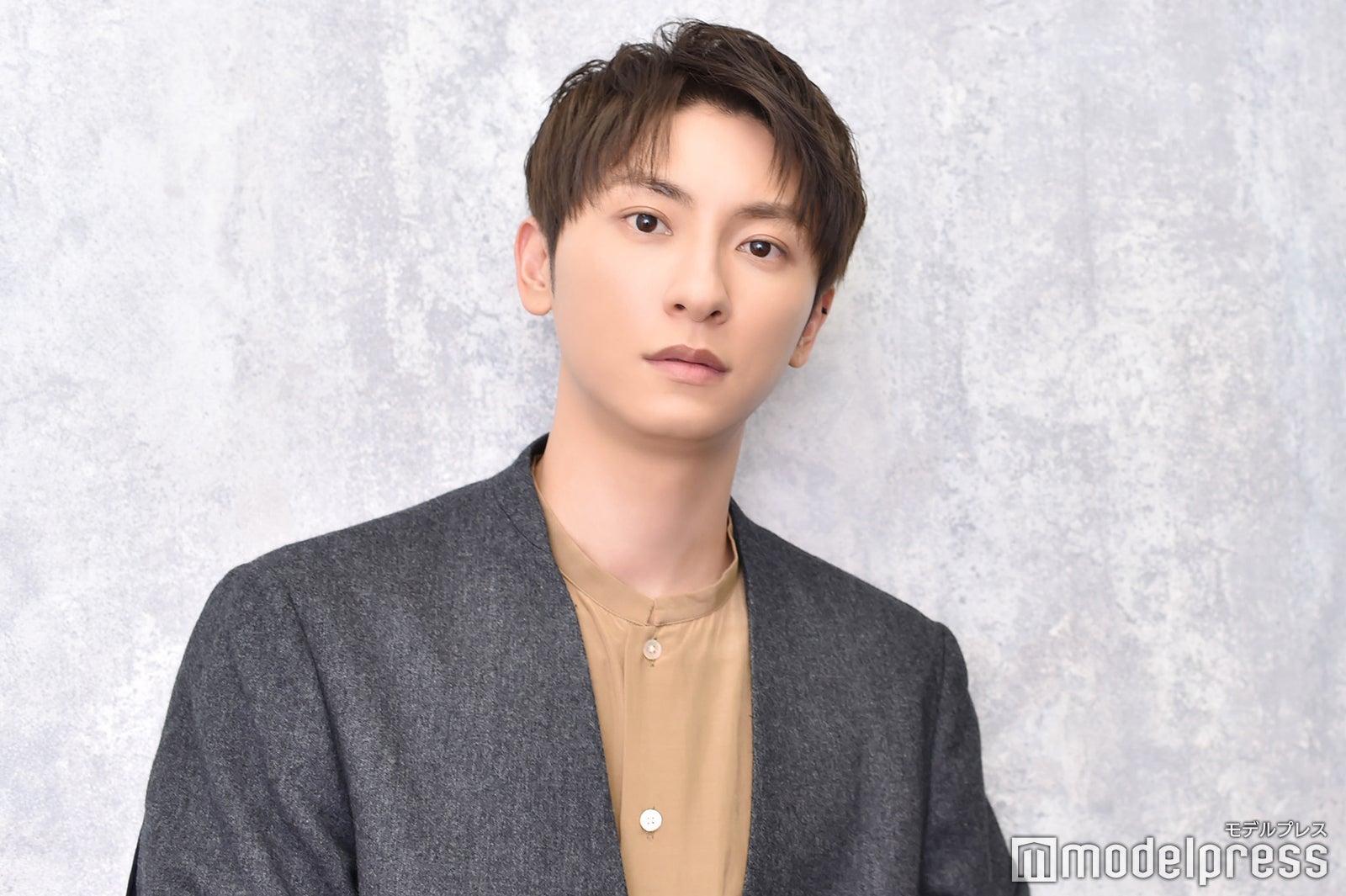 與真司郎（C）モデルプレス