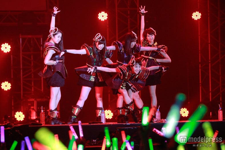 ももクロ「白黒歌合戦」出演でファン熱狂　松崎しげるに恩返し