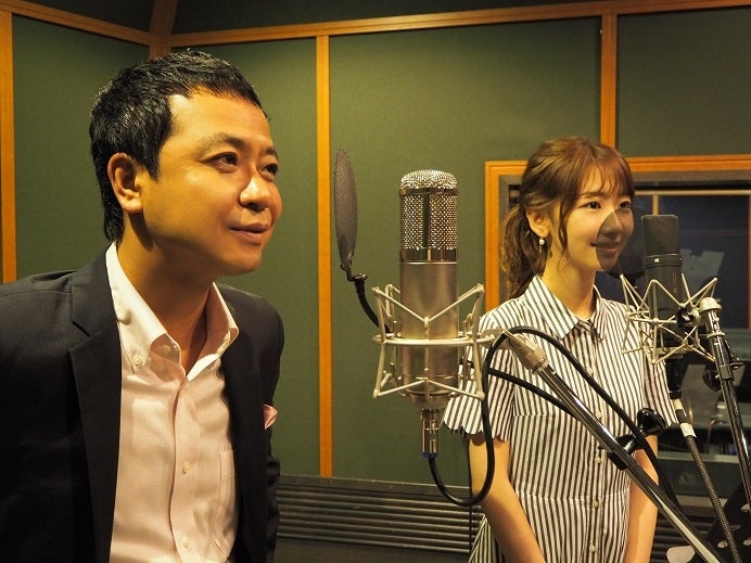 中山秀征と柏木由紀／写真提供：ワタナベエンターテインメント