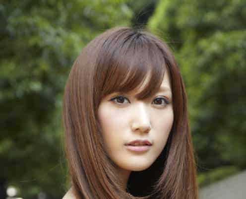 人気モデル、イケメン俳優と共演 オフの素顔も公開