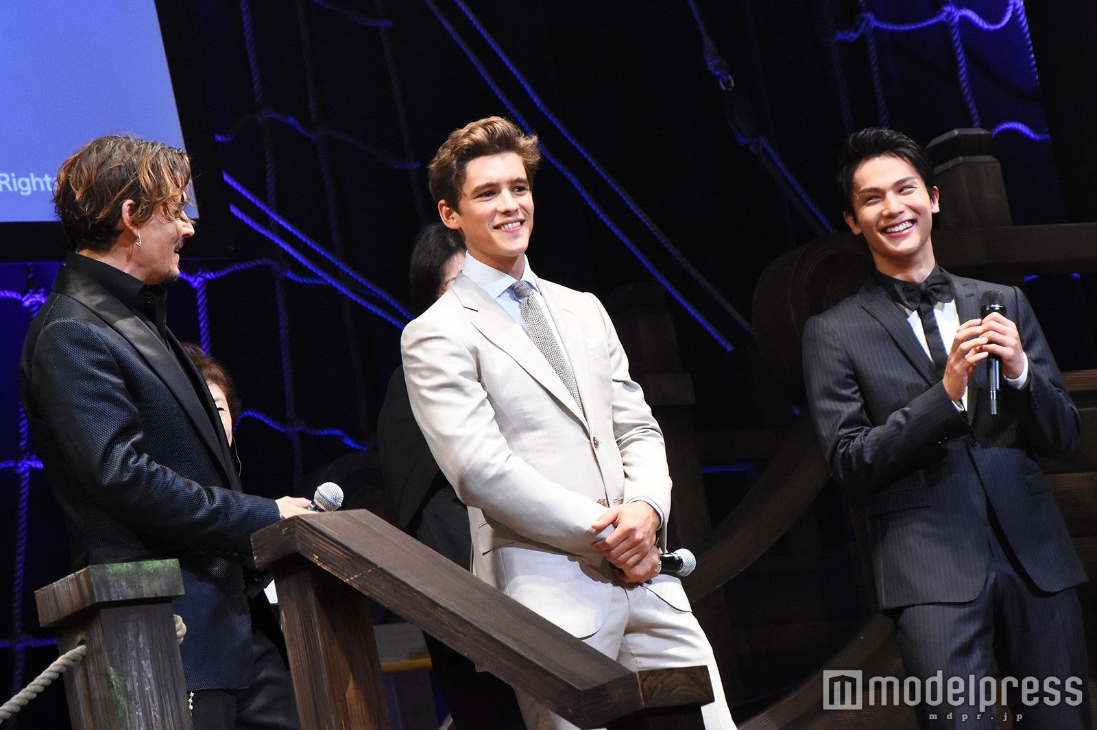 ジョニー・デップ、ブレントン・スウェイツ、中川大志（C）モデルプレス