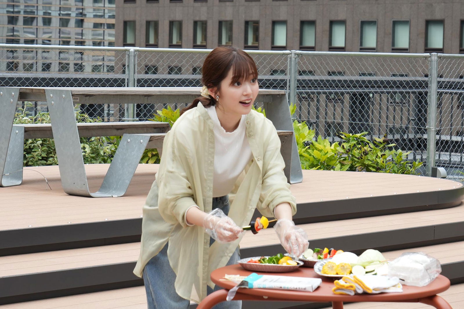 鈴木愛理「推しが上司になりまして」第10話（C）「推しが上司になりまして」製作委員会