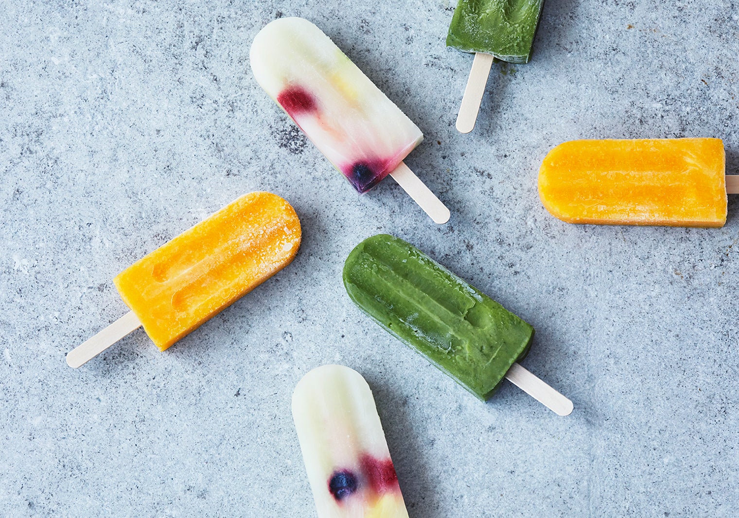 本葛アイス（宇治抹茶、フルーツ、みかんの3種のフレーバー）540円～／画像提供：フレーバーワークス