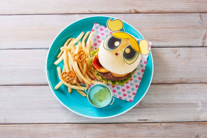 バブルスのBBQソースバーガー ★おさとう成分付き1,680円(税抜)(C)Cartoon Network.
