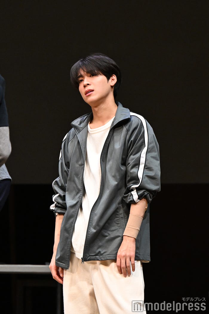 松島聡「Bunkamura Production 2025『おどる夫婦』」ゲネプロより(C)モデルプレス