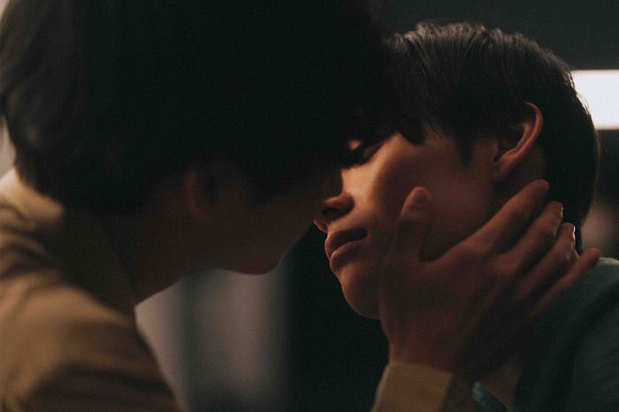 古屋呂敏、高松アロハ「恋をするなら二度目が上等」第2話より(C)「恋をするなら二度目が上等」製作委員会・MBS