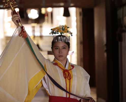 広瀬アリスの巫女姿が美しい…ぶっ飛びキャラでイメージ崩壊?<巫女っちゃけん。>