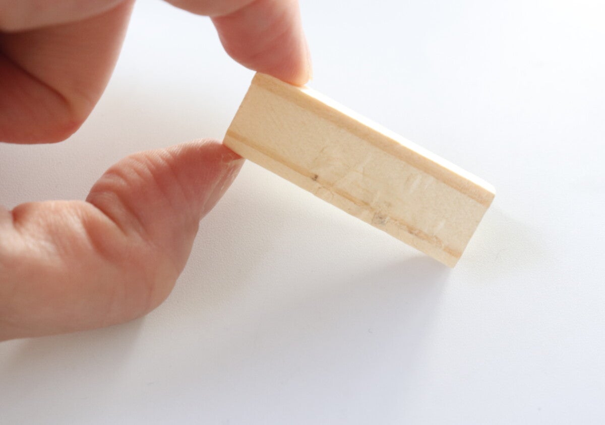 100均で見つけた小指サイズの木が凄い！「指先が震える…」大人も夢中になる100円ゲーム