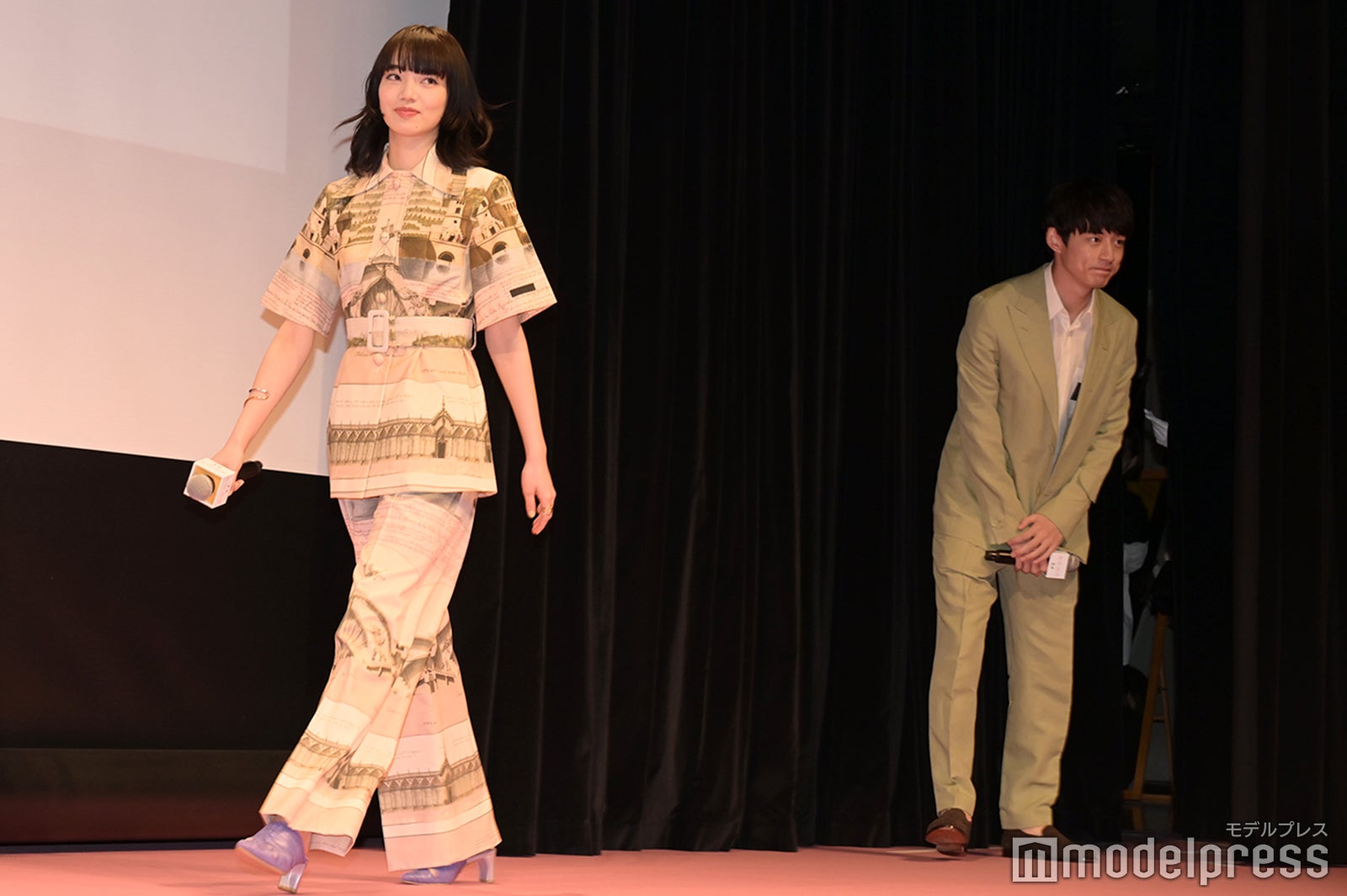 小松菜奈、坂口健太郎（C）モデルプレス