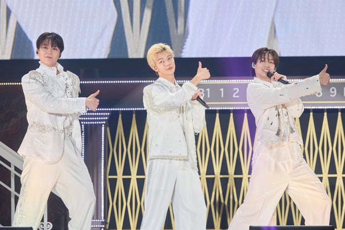 3★STAR「限界 Lonely☆」(撮影:ウチダアキヤ/草間智博)