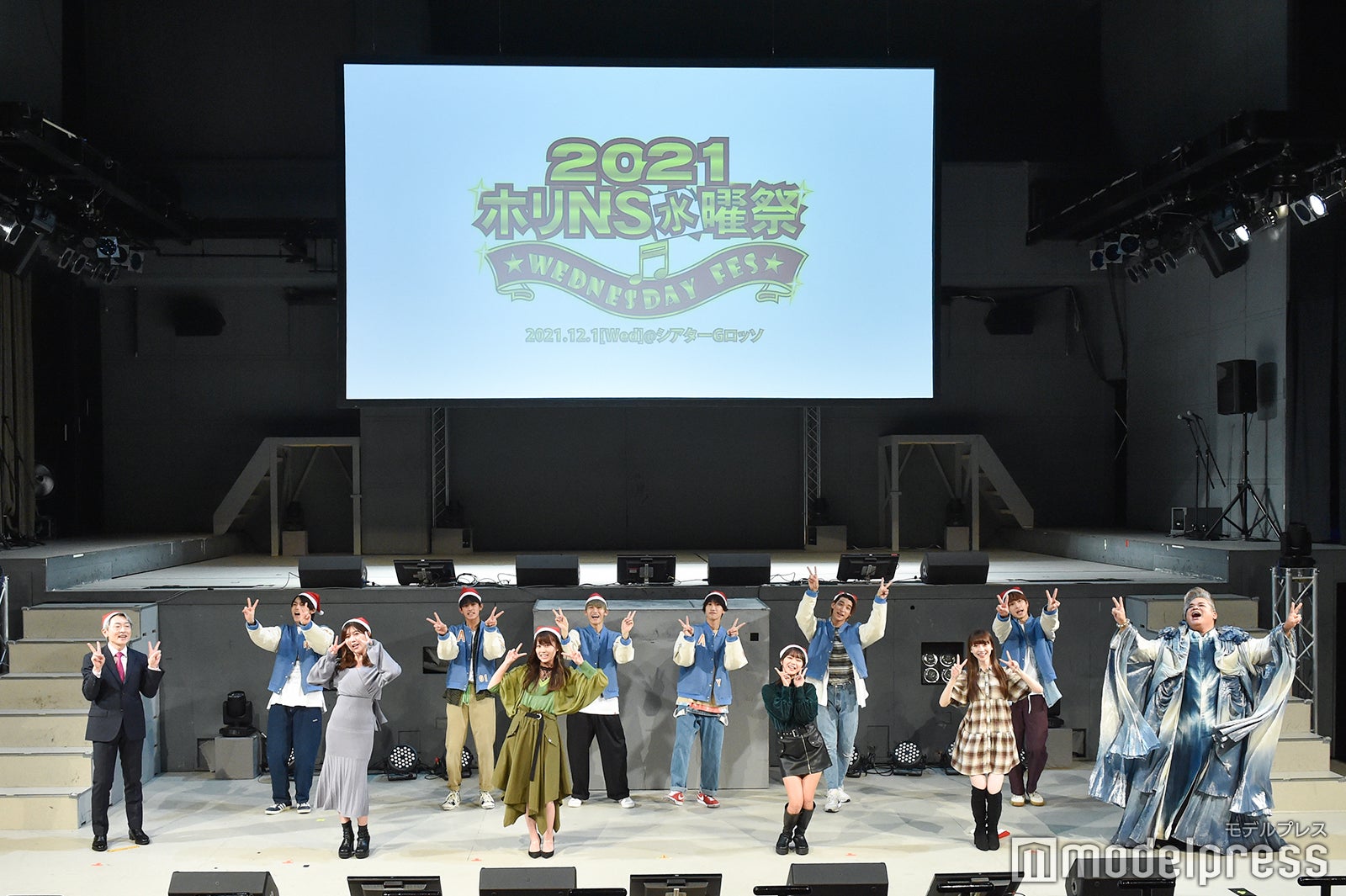 前列左より：登坂淳一、宮崎美穂、岡部麟、山内鈴蘭、荻野由佳、岡本知高 後列左より：鈴木暁、古幡亮、福澤希空、高橋楓（※「高」は正式には「はしごだか」）、桑山隆太、八村倫太郎（C）モデルプレス