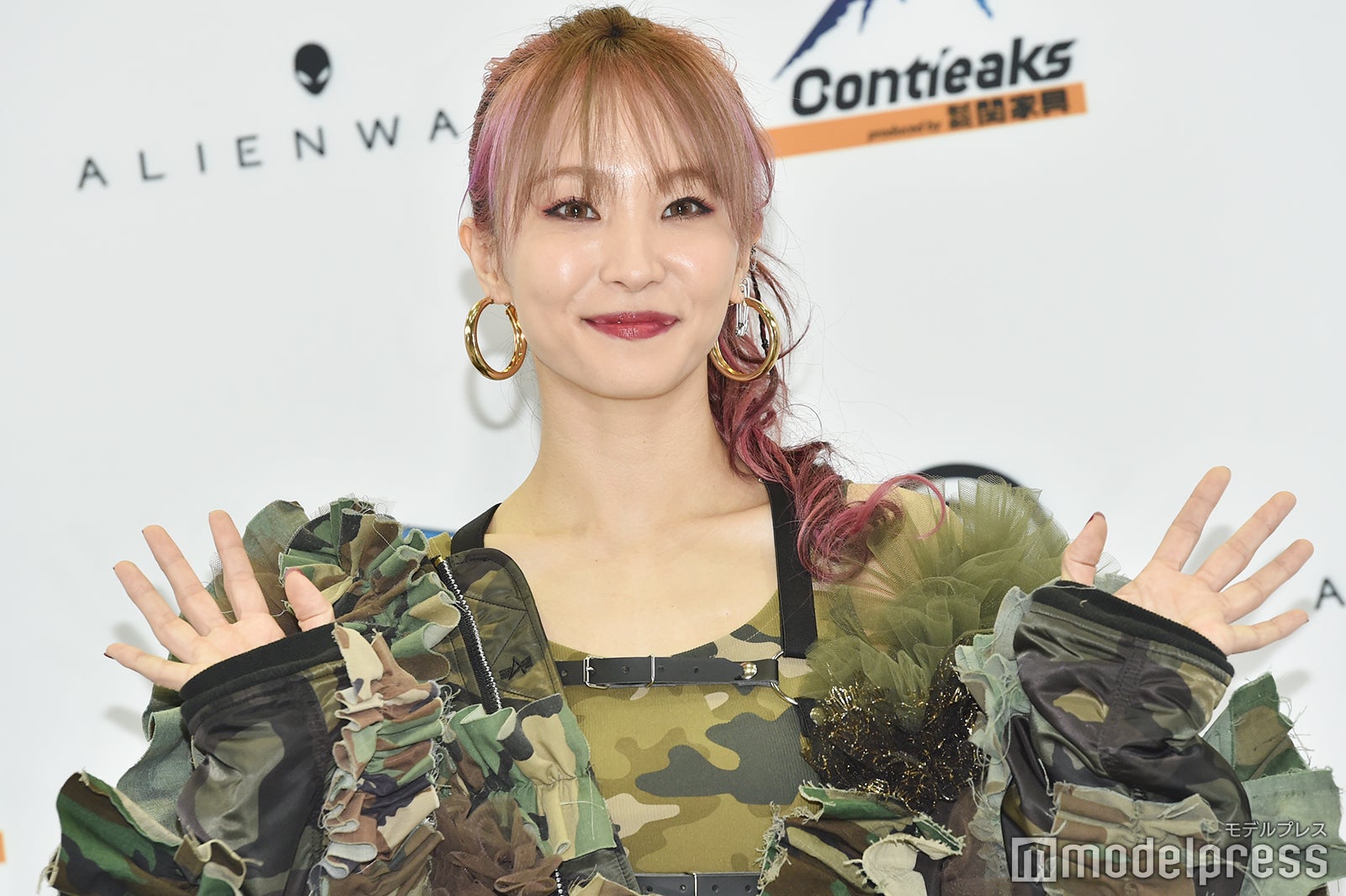 LiSA（C）モデルプレス