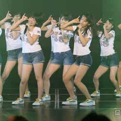 劇場公演500回を達成したHKT48(C)AKS