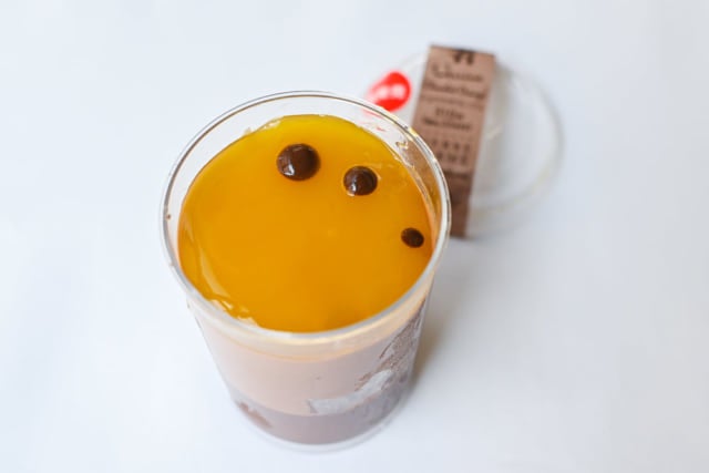 ピエール・エルメシグネチャーカップケーキショコラオランジュの開封後