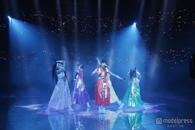 ももいろクローバーZ（Photo by hajime kamiiisaka）