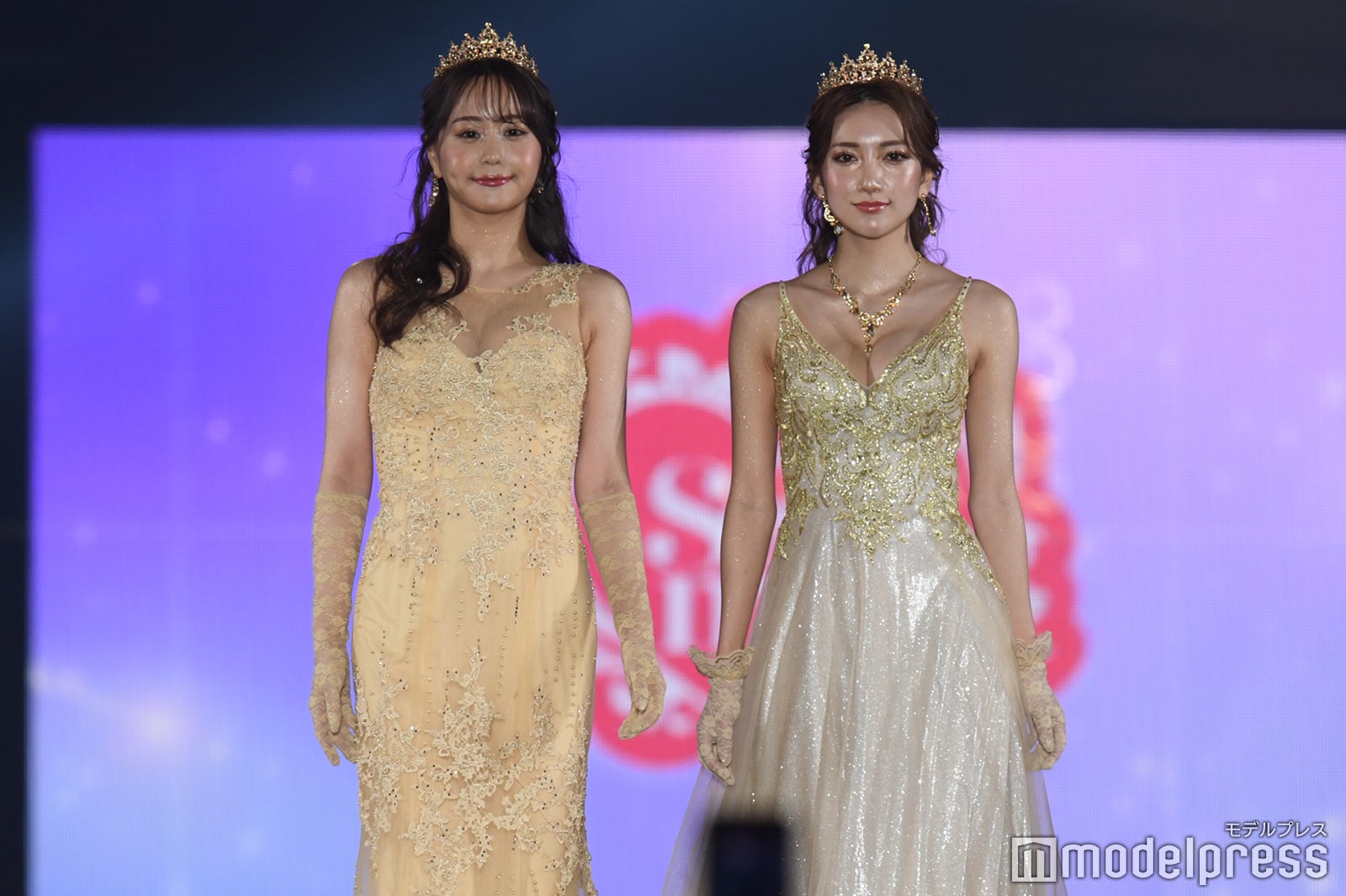 （C）モデルプレス