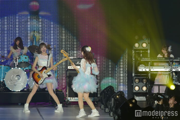 SILENT SIREN (C)モデルプレス