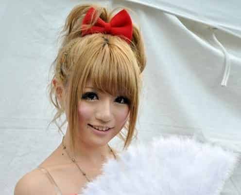 人気モデルプロデュースブランド、ムック本第2弾発表 すっぴんも公開