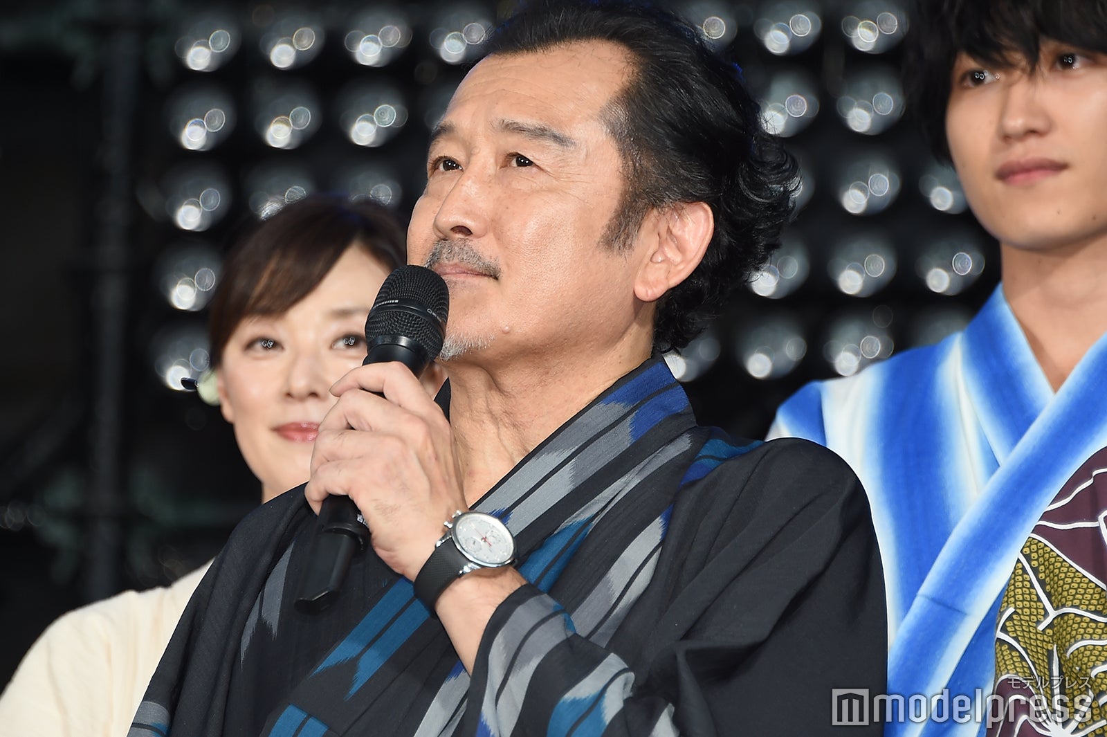 田中圭＆林遣都の仲の良さに嫉妬気味の吉田鋼太郎（C）モデルプレス