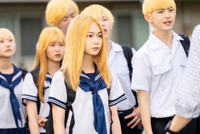 白鳥玉季(C)2025「金髪」製作委員会