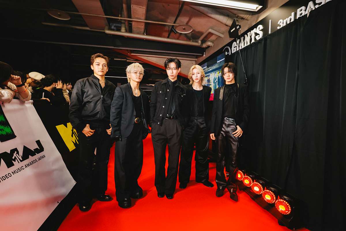 STARGLOW「MTV VMAJ」で受賞 東京ドームで新曲「Slam Dunk」ライブ初披露