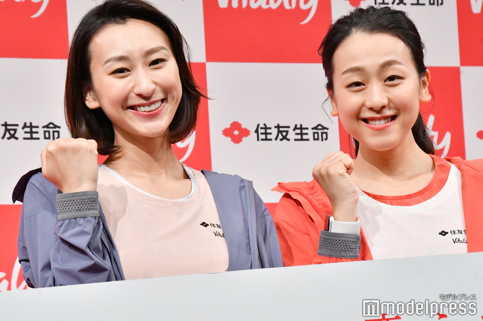 （左から）浅田舞、浅田真央（C）モデルプレス