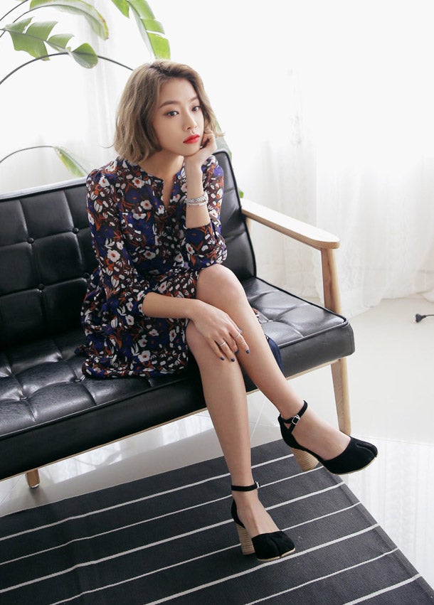 リボンSETマルチカラーフラワーパターンワンピース・全1色「DHOLIC」4,460円（税込）／画像提供：DHOLIC