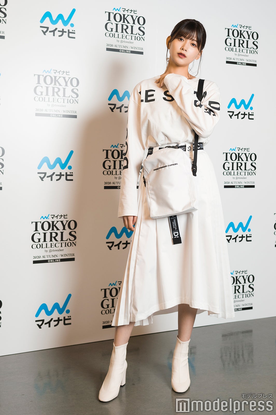 渡邉理佐（C）モデルプレス