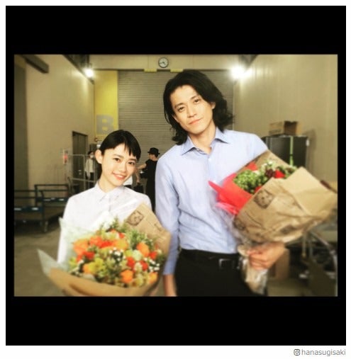 「花沢類さんが大好きだった」杉咲花、小栗旬とCM初共演で2ショット公開「花晴れ」「花男」ファン歓喜