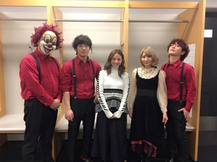 (左から)DJ LOVE、Nakajin、伊藤千晃、Saori、Fukase/伊藤千晃オフィシャルブログ(Ameba)より