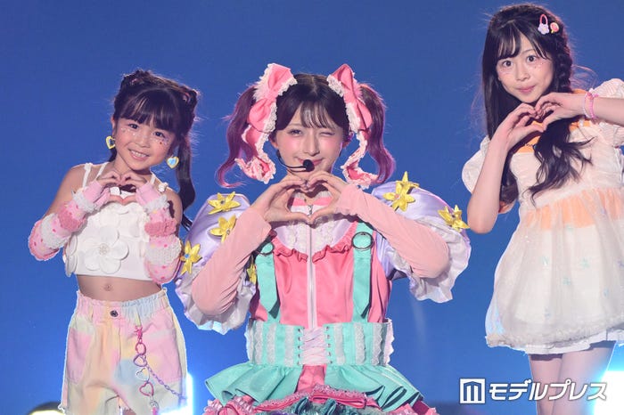 しなこ(C)モデルプレス